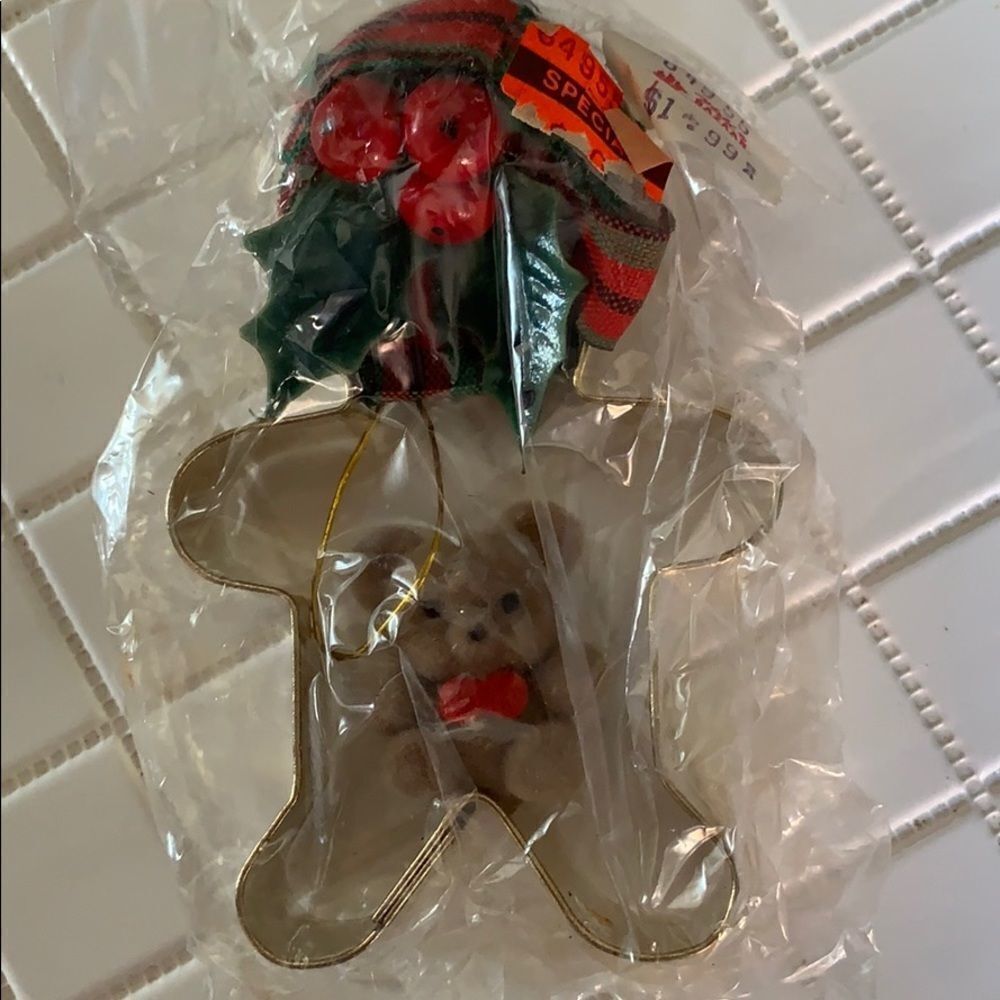Vtg Enesco teddy bear cookie cutter ornament